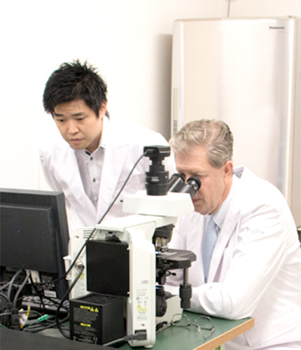 最高研究開発責任者・薬学博士ブライアン・ケラー