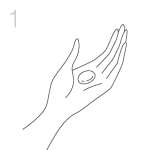 パール1~2粒程度のQuSomeホワイト2.0を手のひらにとります。